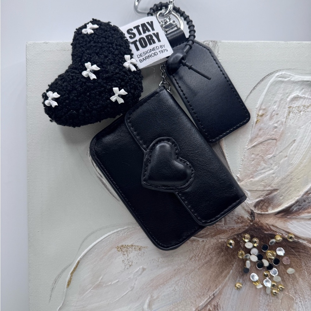 Black Heart Card Case - Faux Leather and Plush Heart Charm - Picture 6 of 6